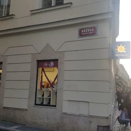 Rose Apartman